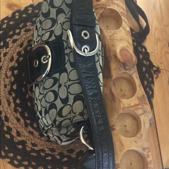 Coach purse - Picture 3 of 7